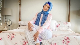 Muslim Babe Needs Some Distraction And Gets Pounded In Her Bedroom While Her Parents Are Away